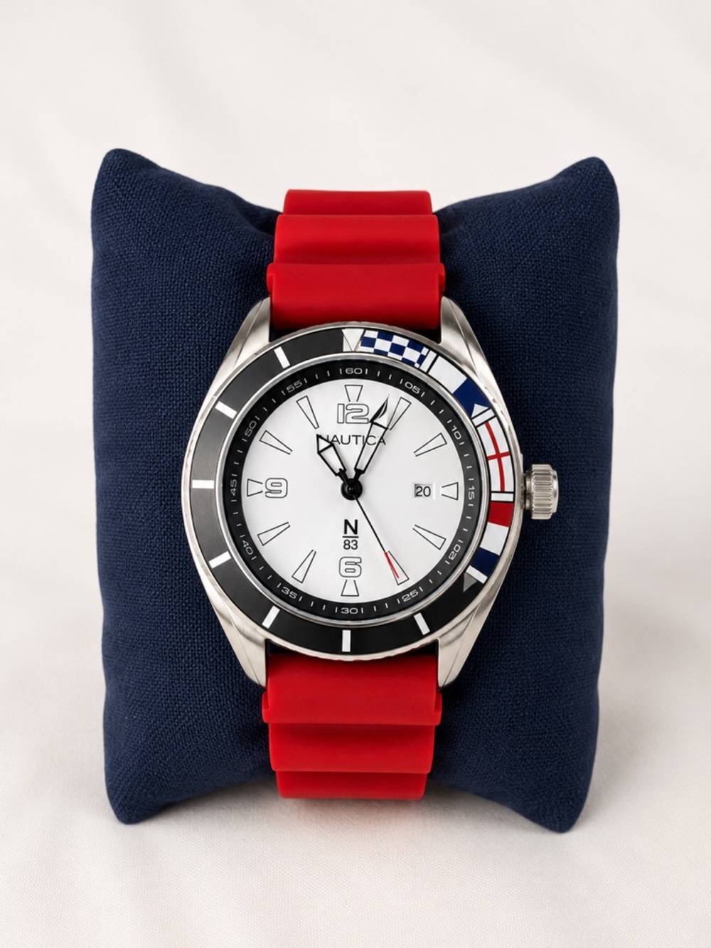 Nautica N83 Red Silicone Strap Watch Men’s NWT Sport Diver Style C117